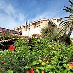Szálloda Grand Smeraldo Baja Sardinia