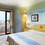 Szálloda Grand Smeraldo Baja Sardinia