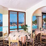Grand Smeraldo Baja Sardinia
