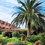 Grand Smeraldo Hotel Baja Sardinia