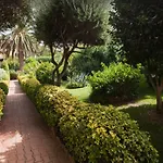 Grand Smeraldo Szálloda Baja Sardinia