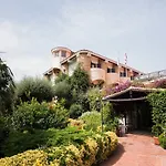 Grand Smeraldo Szálloda