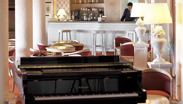 Hotel Grand Smeraldo Baja Sardinia