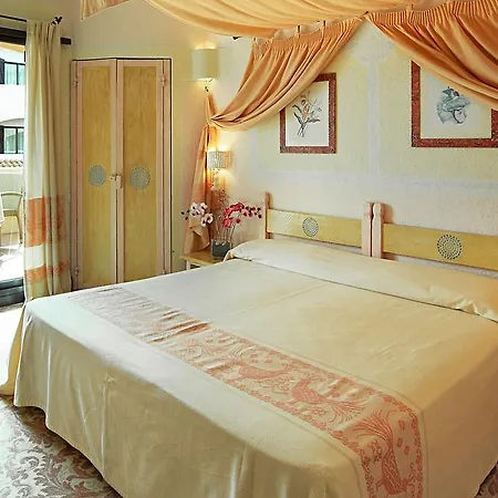 Hotel Grand Smeraldo Baja Sardinia