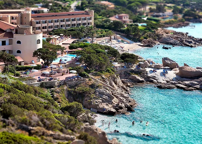Szálloda Grand Smeraldo Baja Sardinia