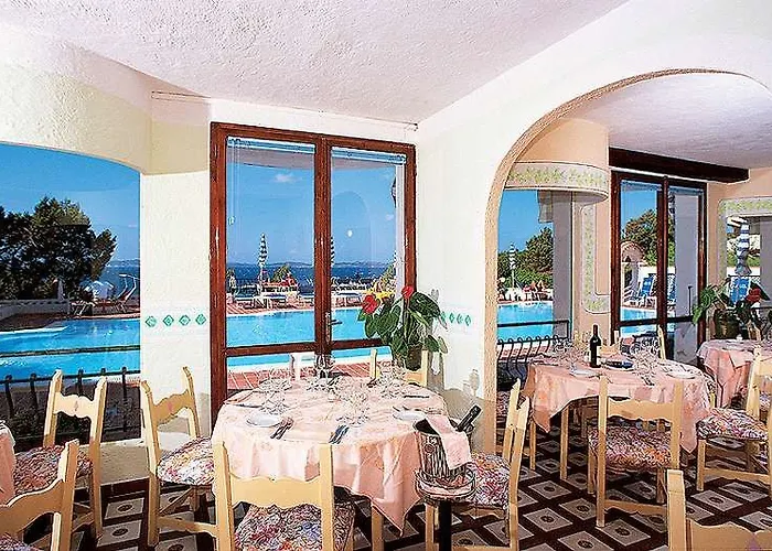 Grand Smeraldo Baja Sardinia