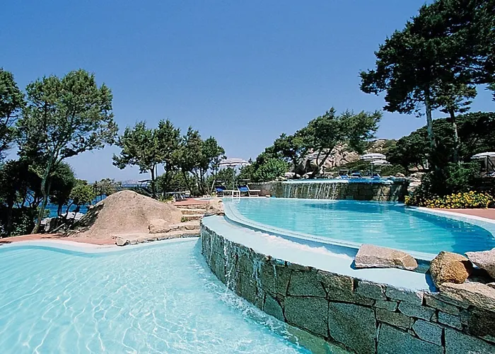 Szálloda Grand Smeraldo Baja Sardinia